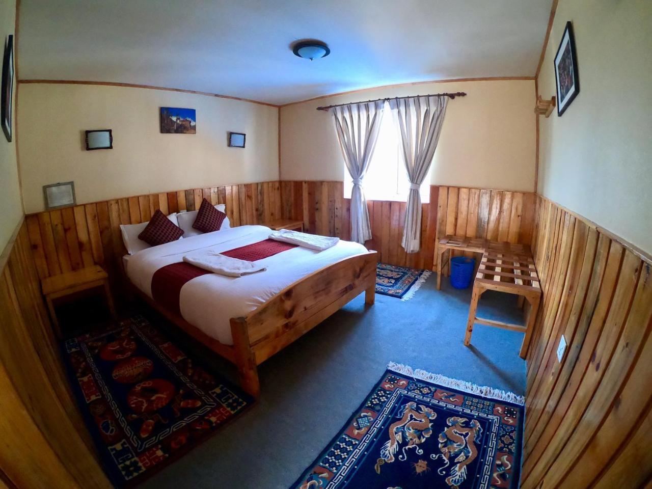 Panorama Lodge And Restaurant Namche Bazar Exterior photo